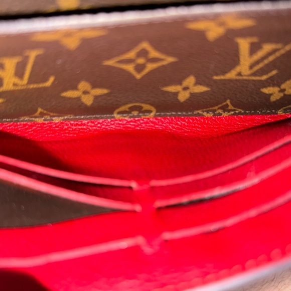 LOUIS VUITTON Monogram Pallas Wallet in Cerise Cherry. Monogram on toile canvas. - Picture 7 of 11